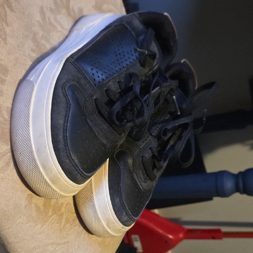 Le Tigre Black Kids Lace-Up Sneakers with White Platform